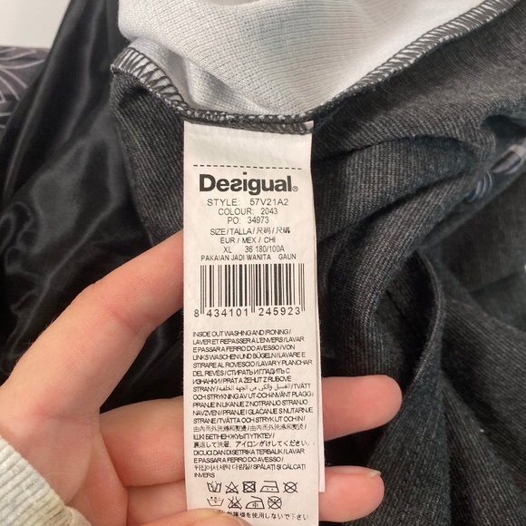 Scoop-Back Cap-Sleeve Dress | Desigual - Picture 4 of 8